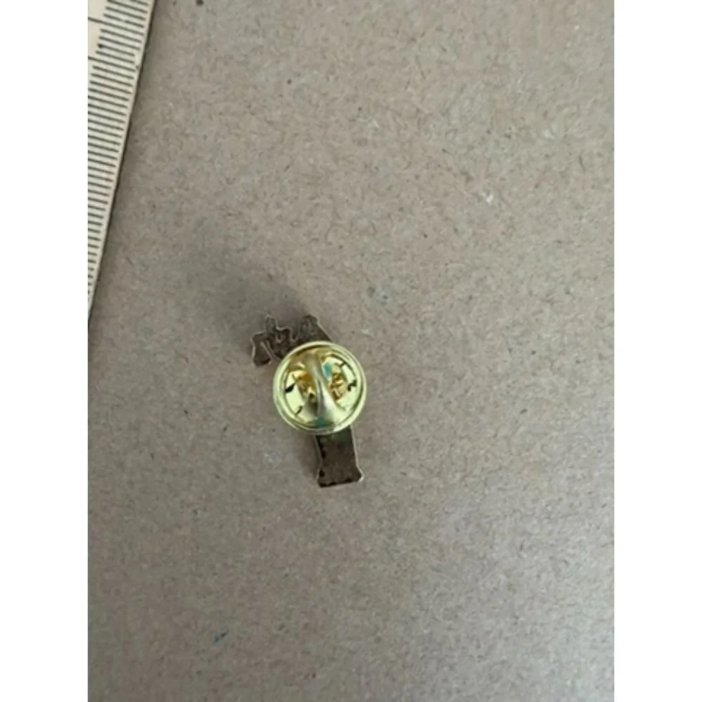 unknown vtg gold
